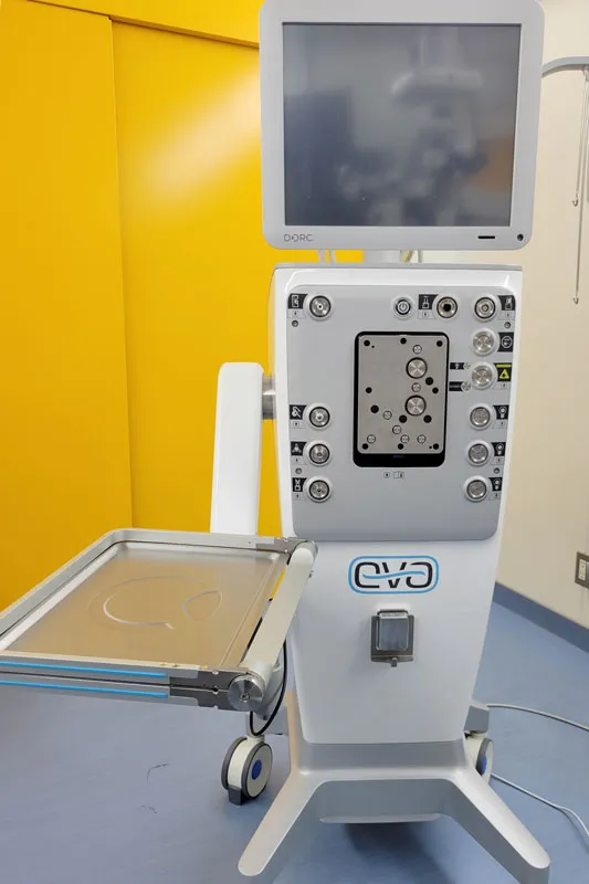 硝子体・白内障手術機(EVA)